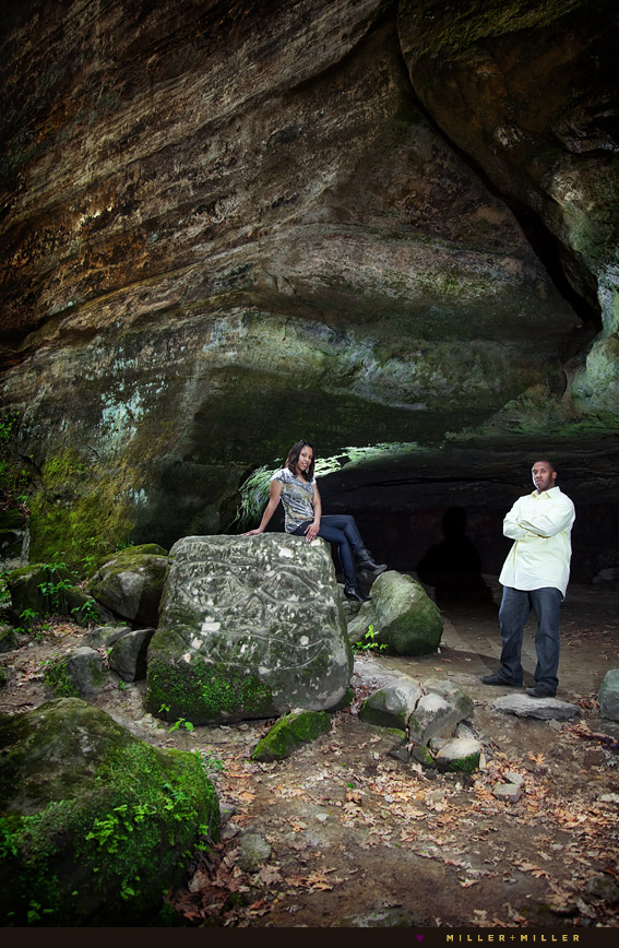 cave starved rock engagement photographer cave starved rock engagement photographer