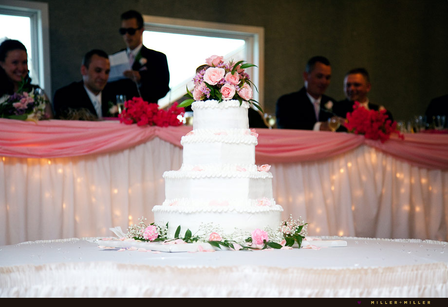white wedding cake pink flowers