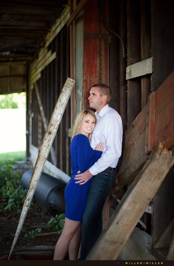 chic photography in barn