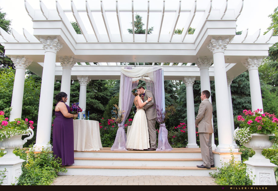 joliet mansion outdoor wedding