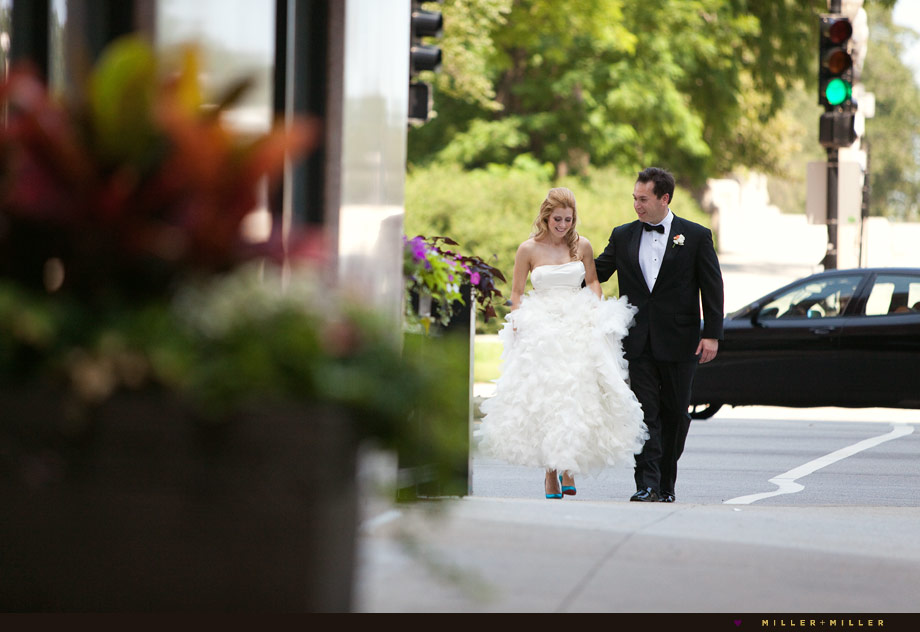 couple crossing michigan avenue