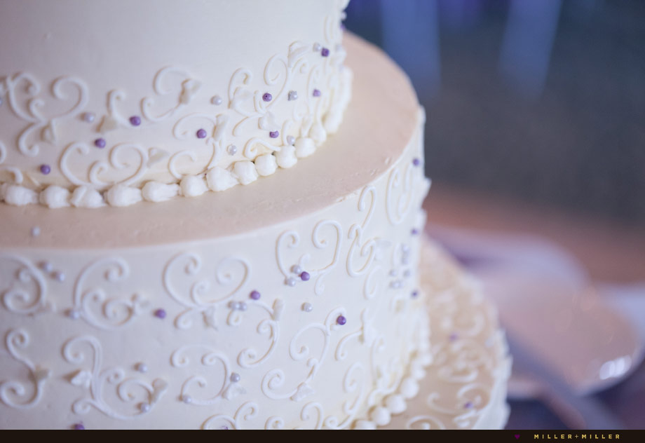 cake icing detail photo